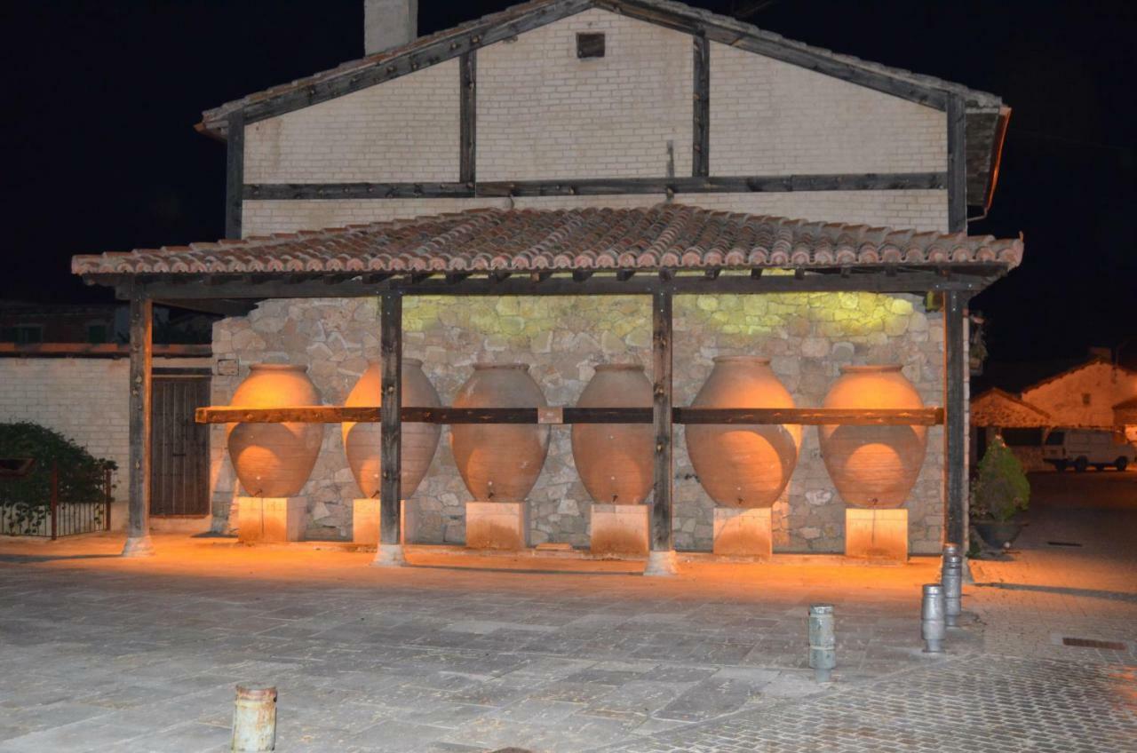 Hotel Rural Luna Llena Torremocha de Jarama Exterior photo